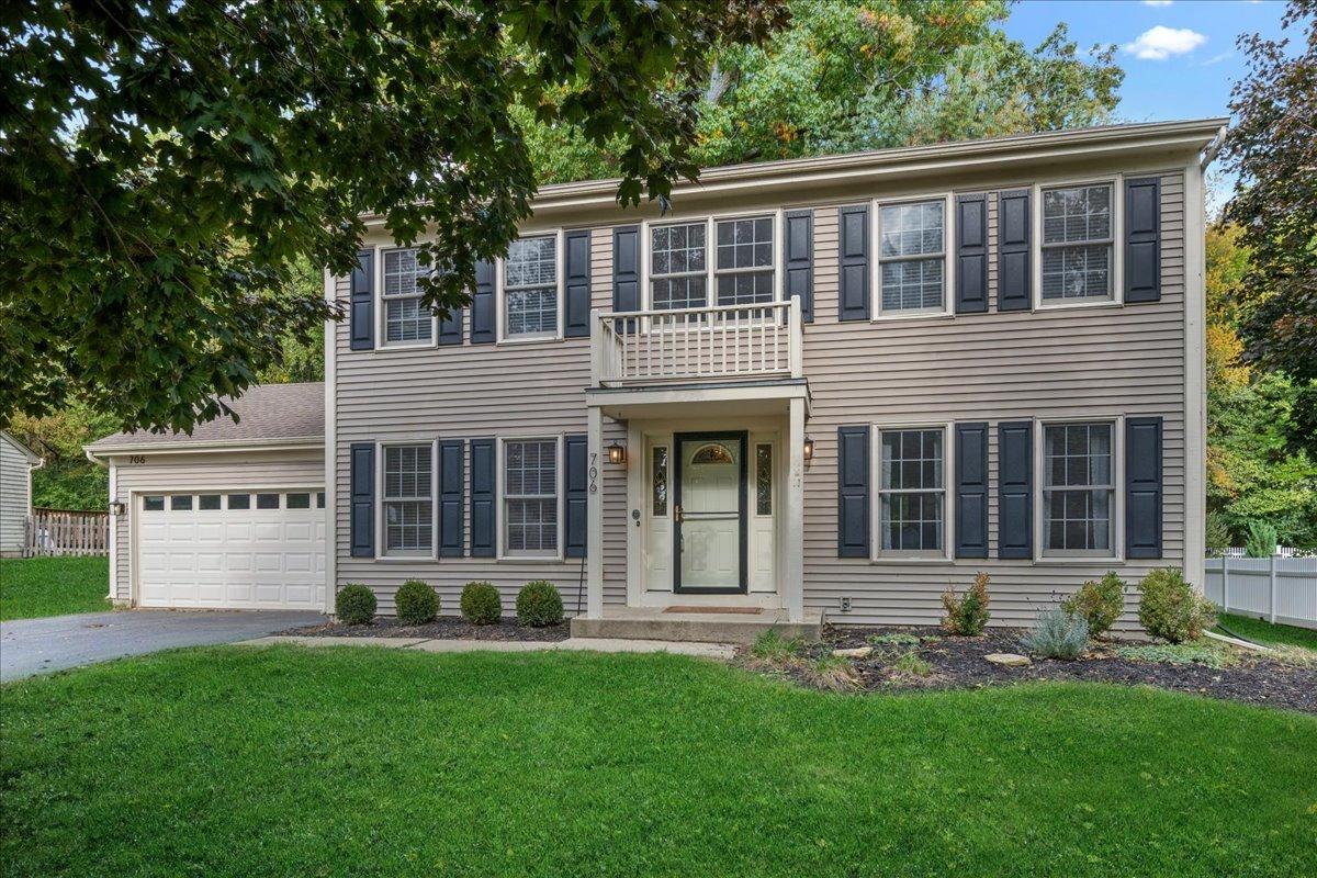 706 S Carriage Hill Rd., Island Lake, IL 60042