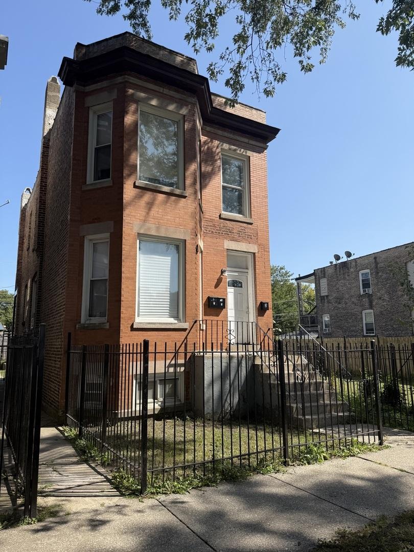 625 N Monticello Ave., Chicago, IL 60624