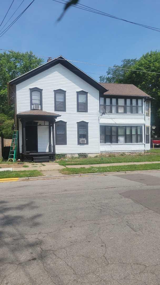 111 Blackhawk St., Aurora, IL 60506