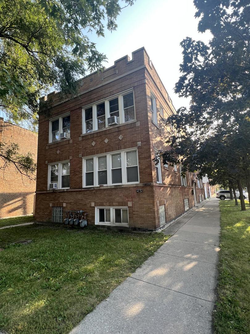 1345 S 58th Ave., Cicero, IL 60804