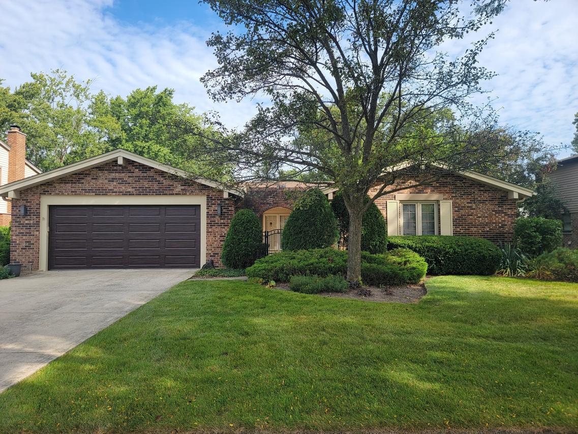 3822 Joanne Dr., Glenview, IL 60026