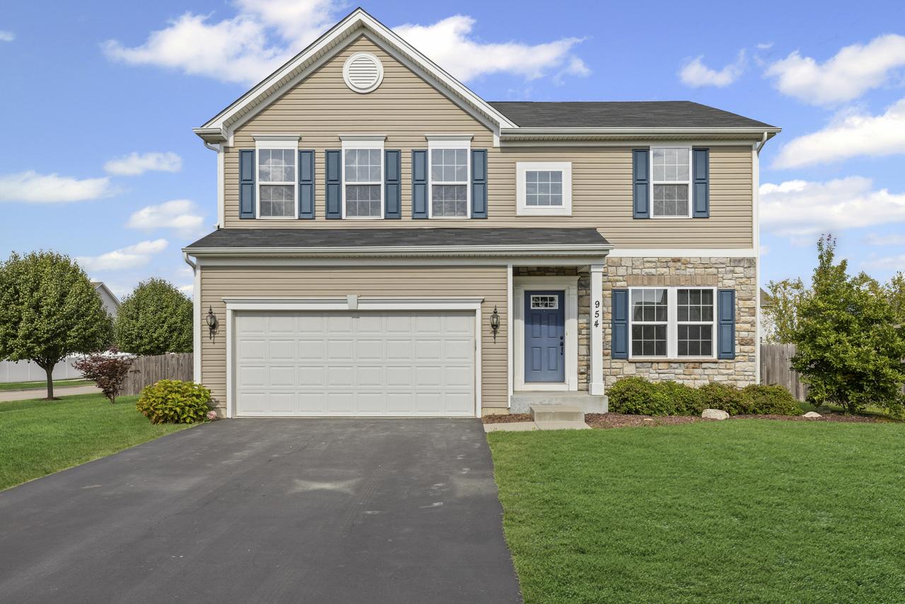 954 Sunburst Ln., Gilberts, IL 60136
