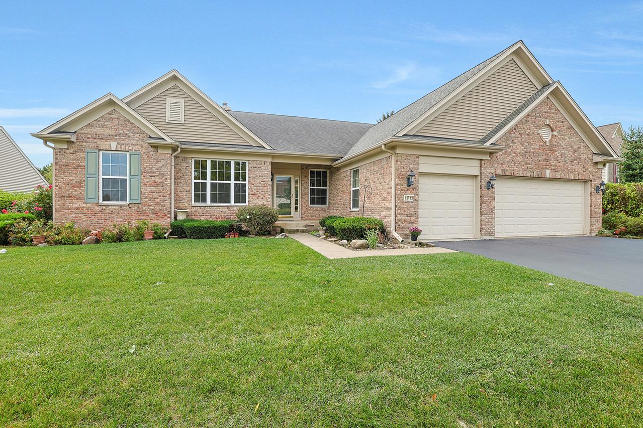 13813 Roosevelt Dr., Huntley, IL 60142