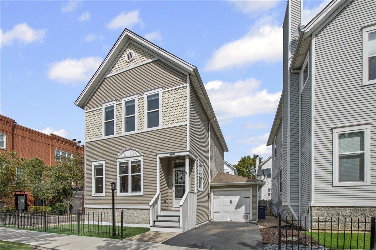 2903 N Wolcott Ave. #A, Chicago, IL 60657