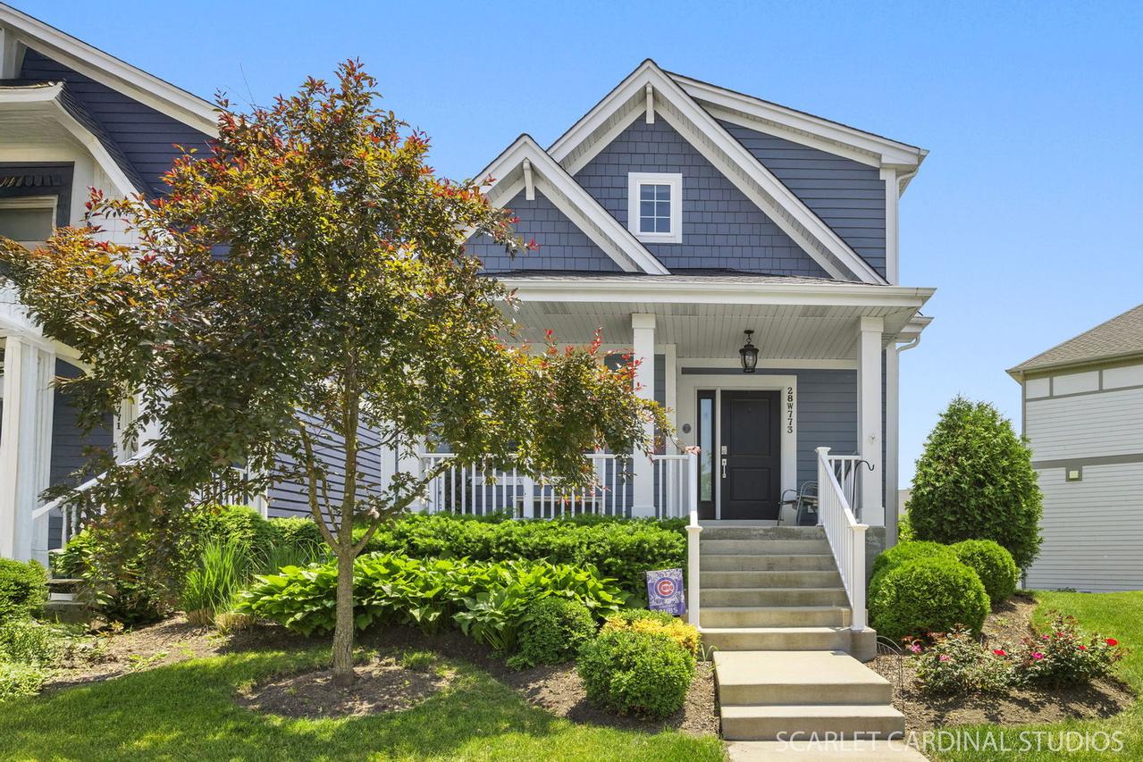 28W773 Stafford Pl., Warrenville, IL 60555