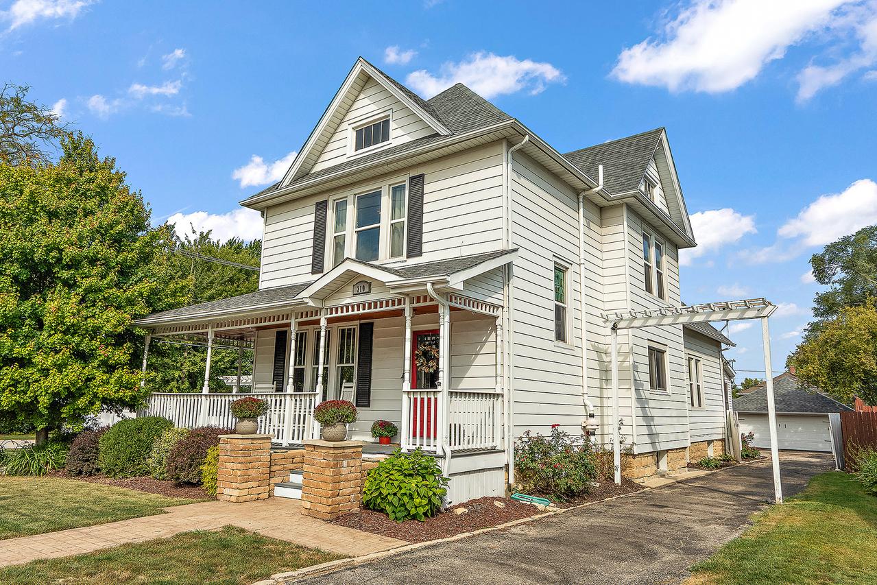 310 E North St., Manhattan, IL 60442