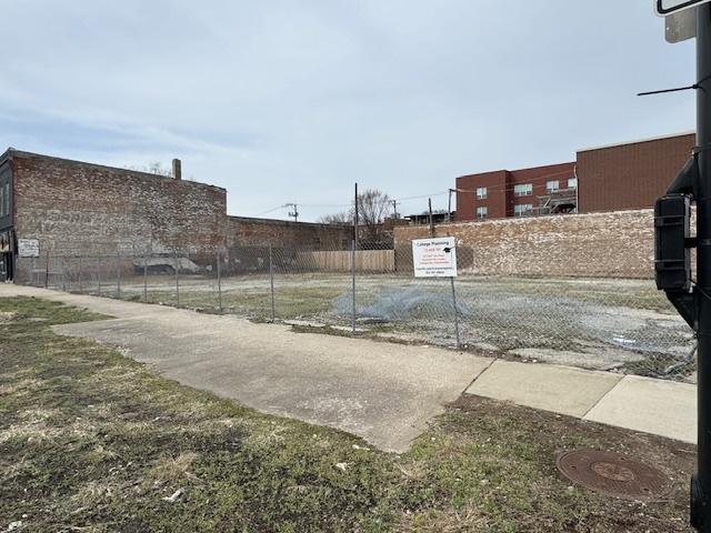 131 E 43rd St., Chicago, IL 60653