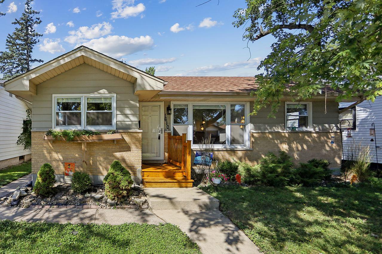 1610 Hewes St., Crete, IL 60417