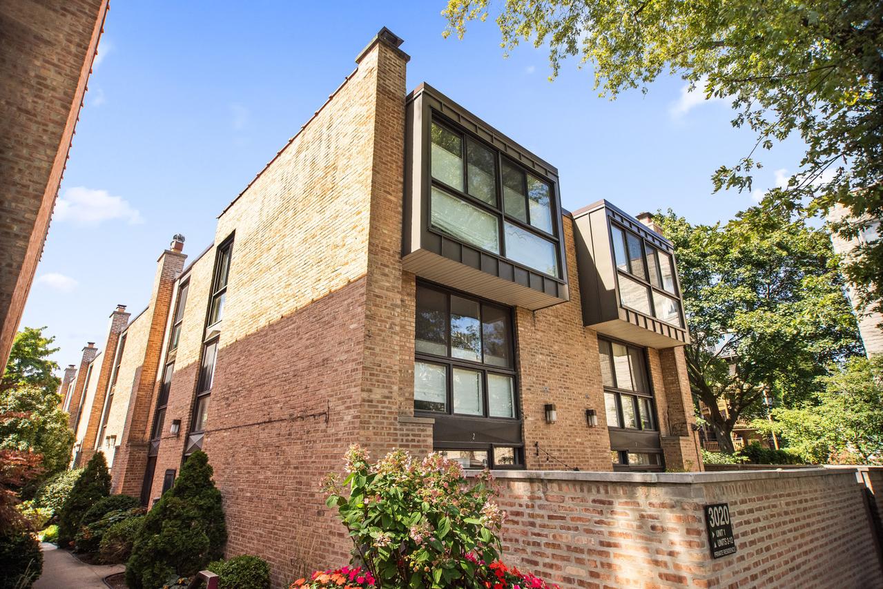 [Address Hidden by Seller], Chicago, IL 60657
