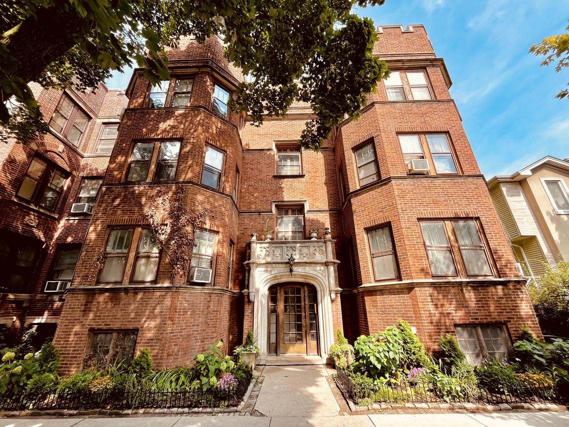 1434 W Pratt Blvd. #3E, Chicago, IL 60626