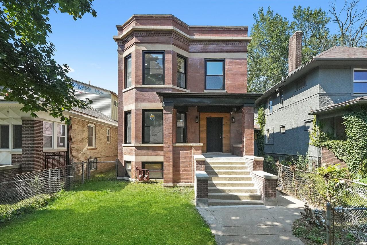 7748 S Marquette Ave., Chicago, IL 60649