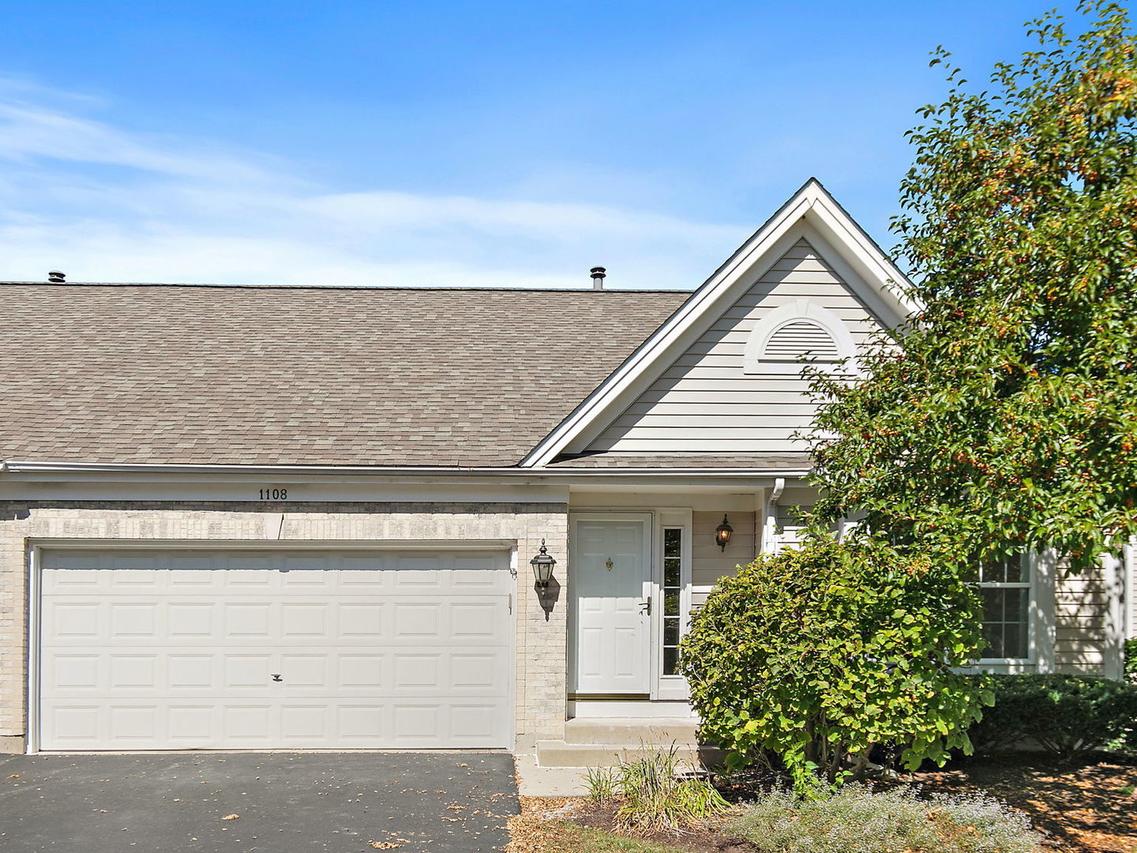 1108 E Danbury Dr., Cary, IL 60013