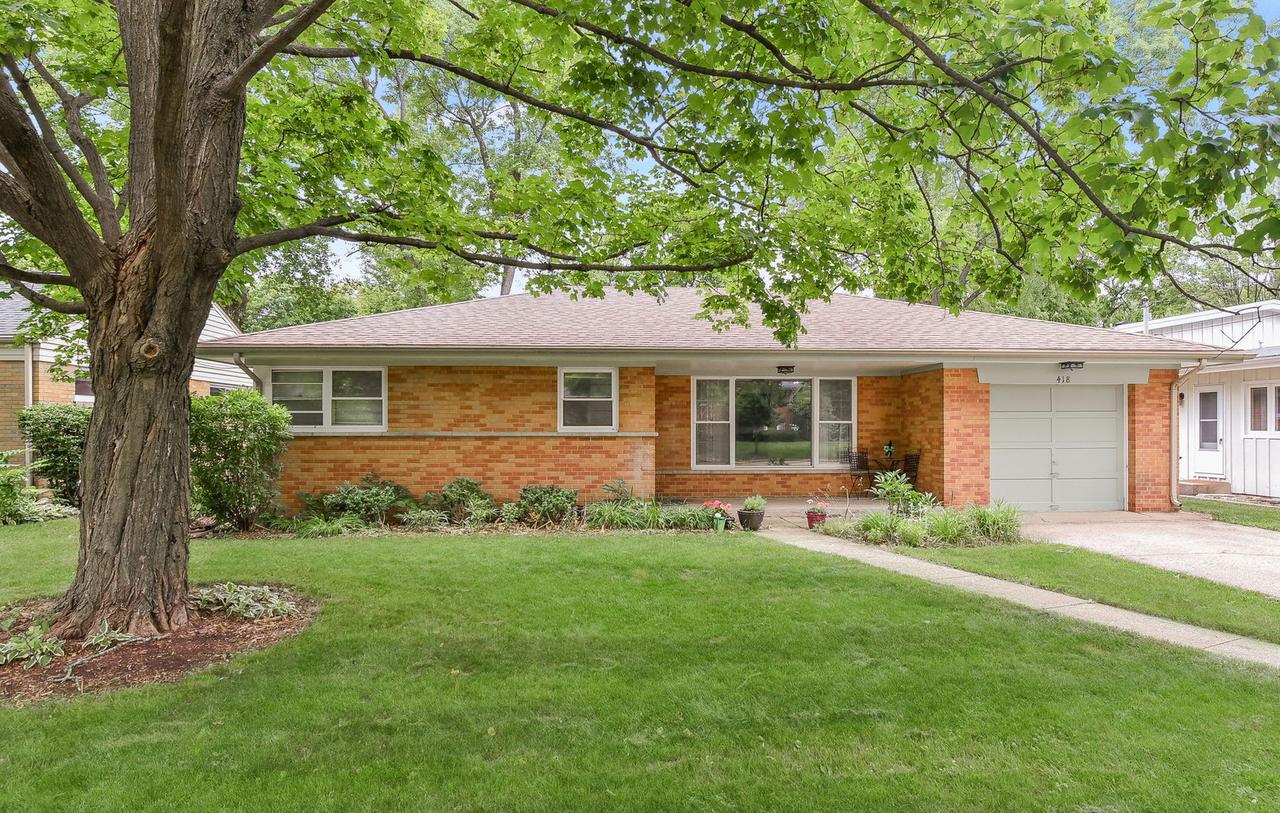 418 Bryant Ave., Glen Ellyn, IL 60137
