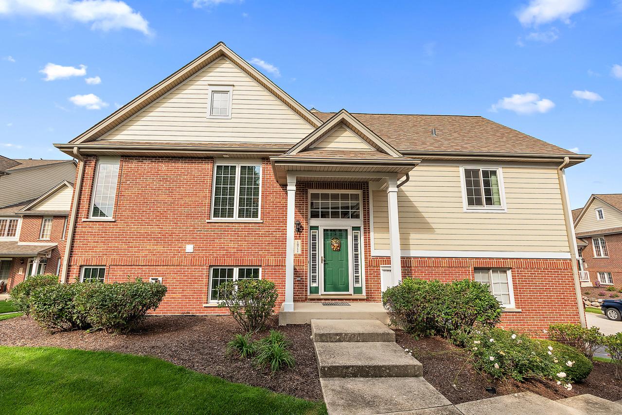 10711 Gigi Dr., Orland Park, IL 60462