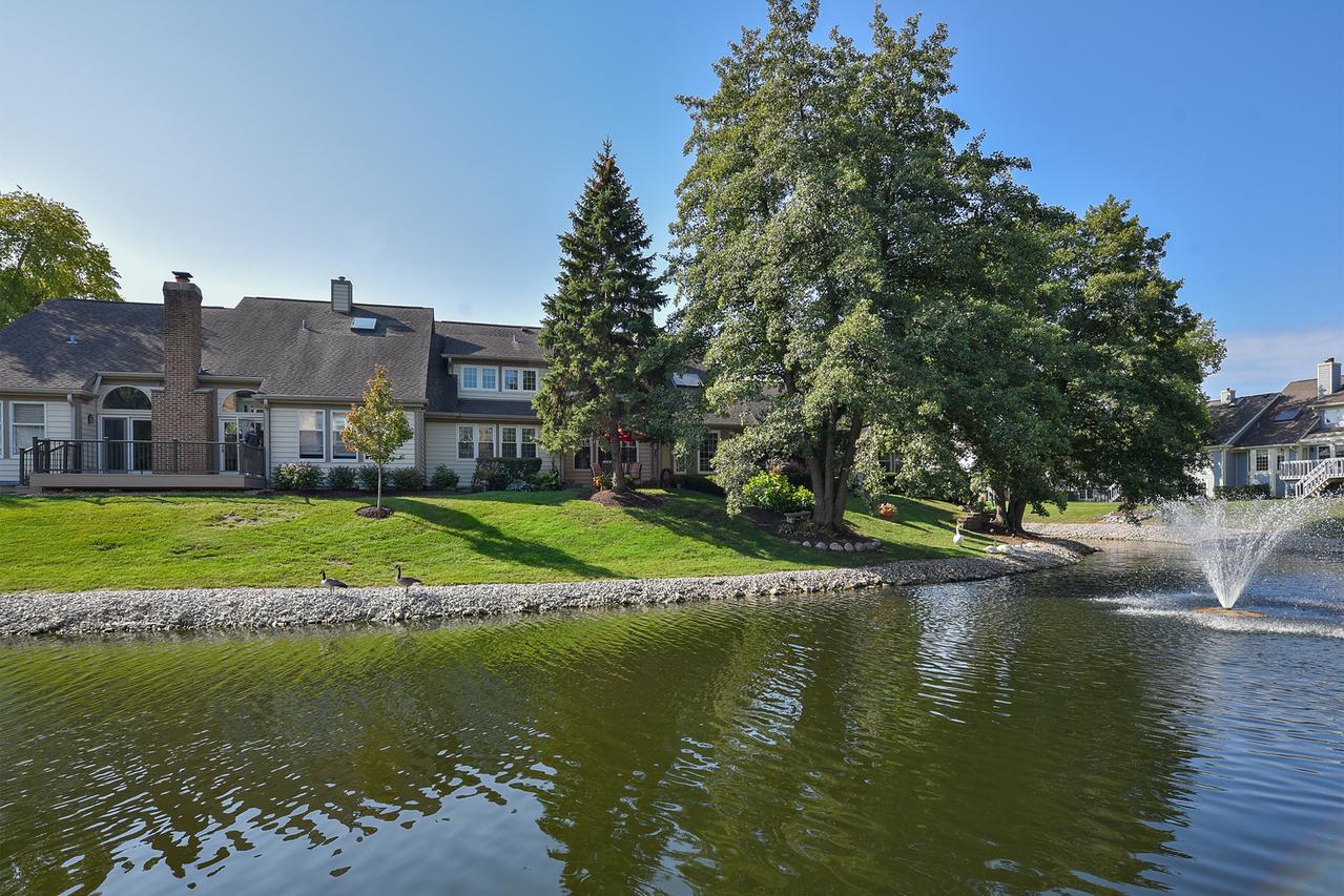 112 Kilchurn Ln., Inverness, IL 60067