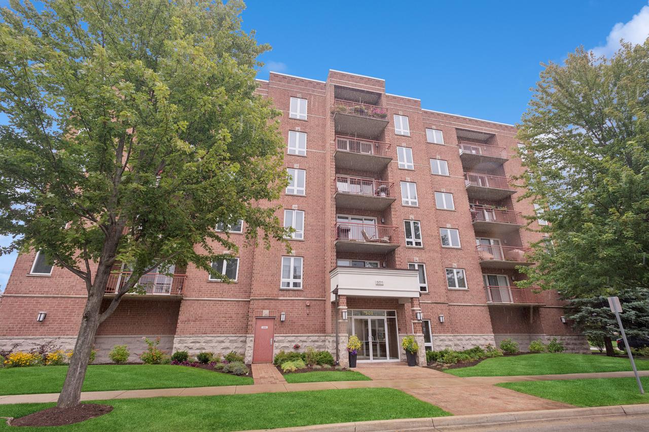 501 Alles St. #501A, Des Plaines, IL 60016