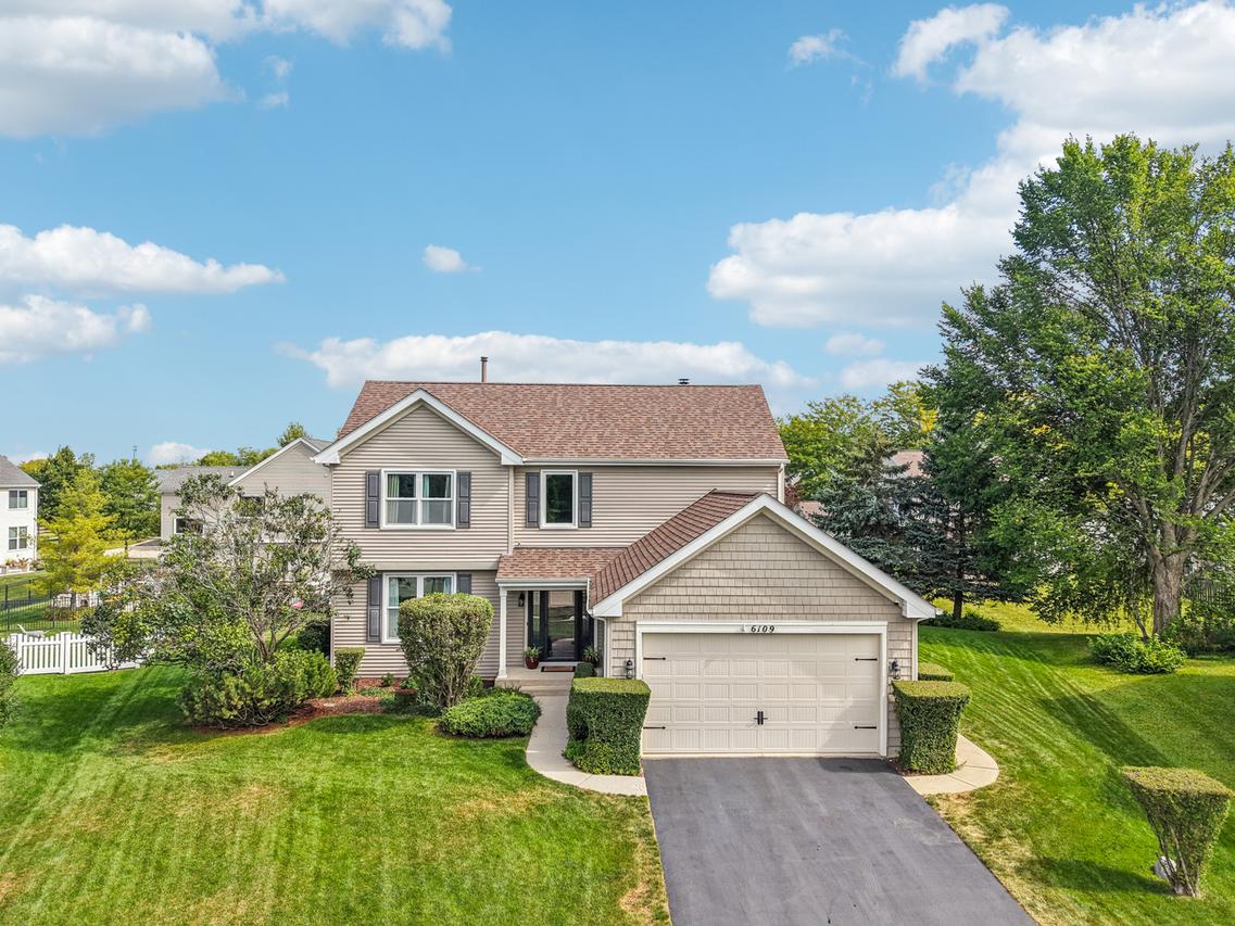 6109 Dunroven Lakes Ct., Carpentersville, IL 60110