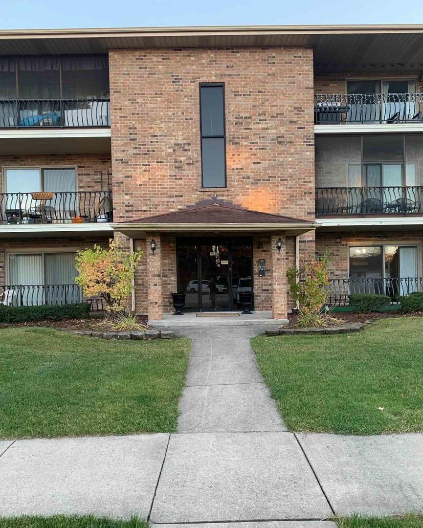 7913 Paxton Ave. #1W, Tinley Park, IL 60477
