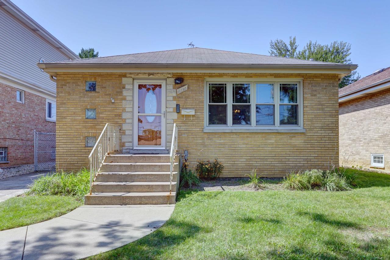 8130 N Ottawa Ave., Niles, IL 60714