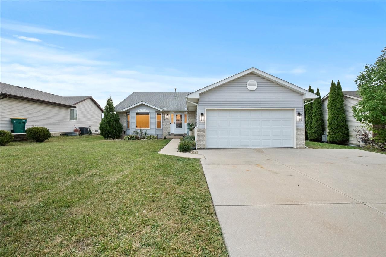1306 Bassett Dr., Joliet, IL 60431