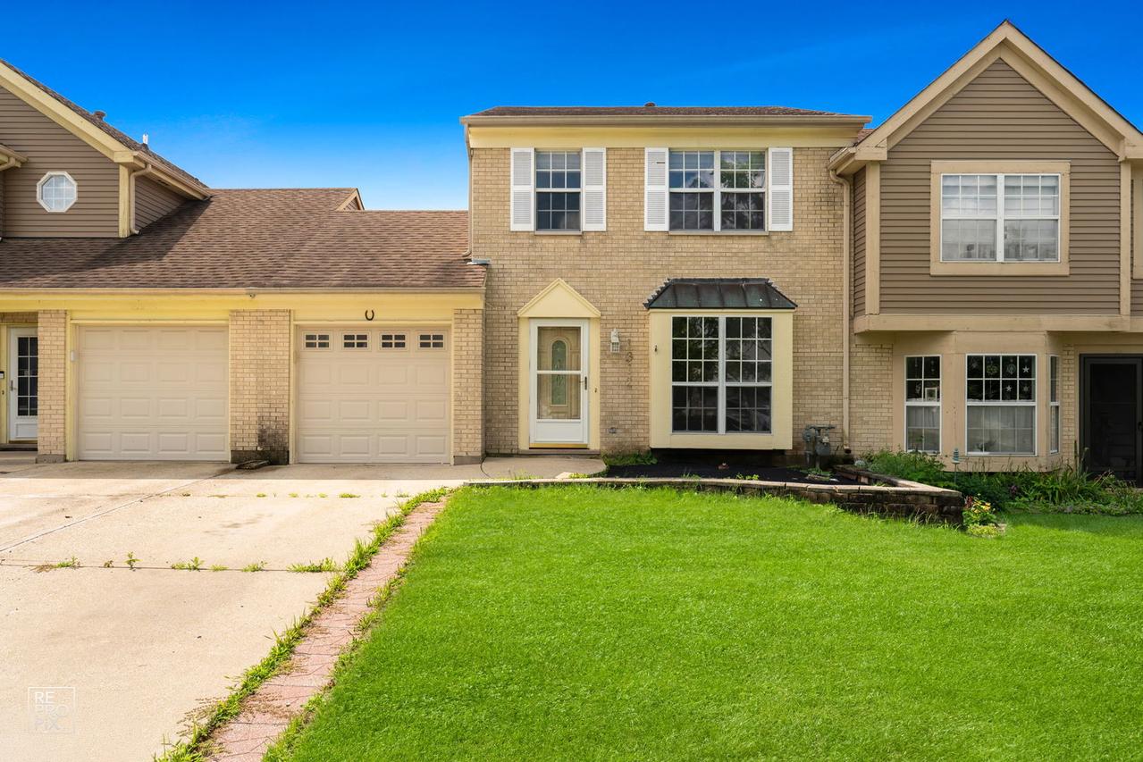 1312 Oriole Tr., Carol Stream, IL 60188