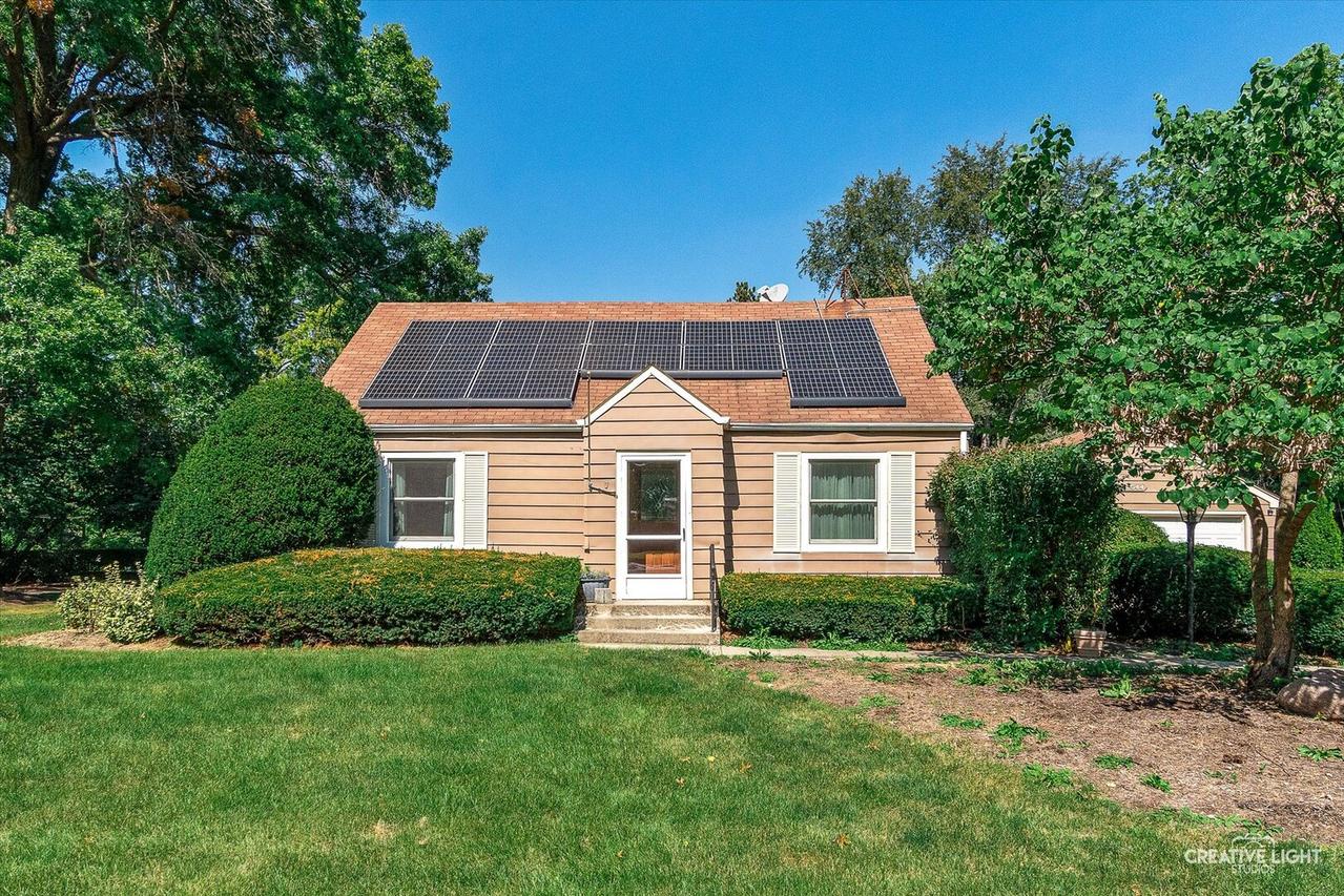 28W544 Rogers Ave., Warrenville, IL 60555