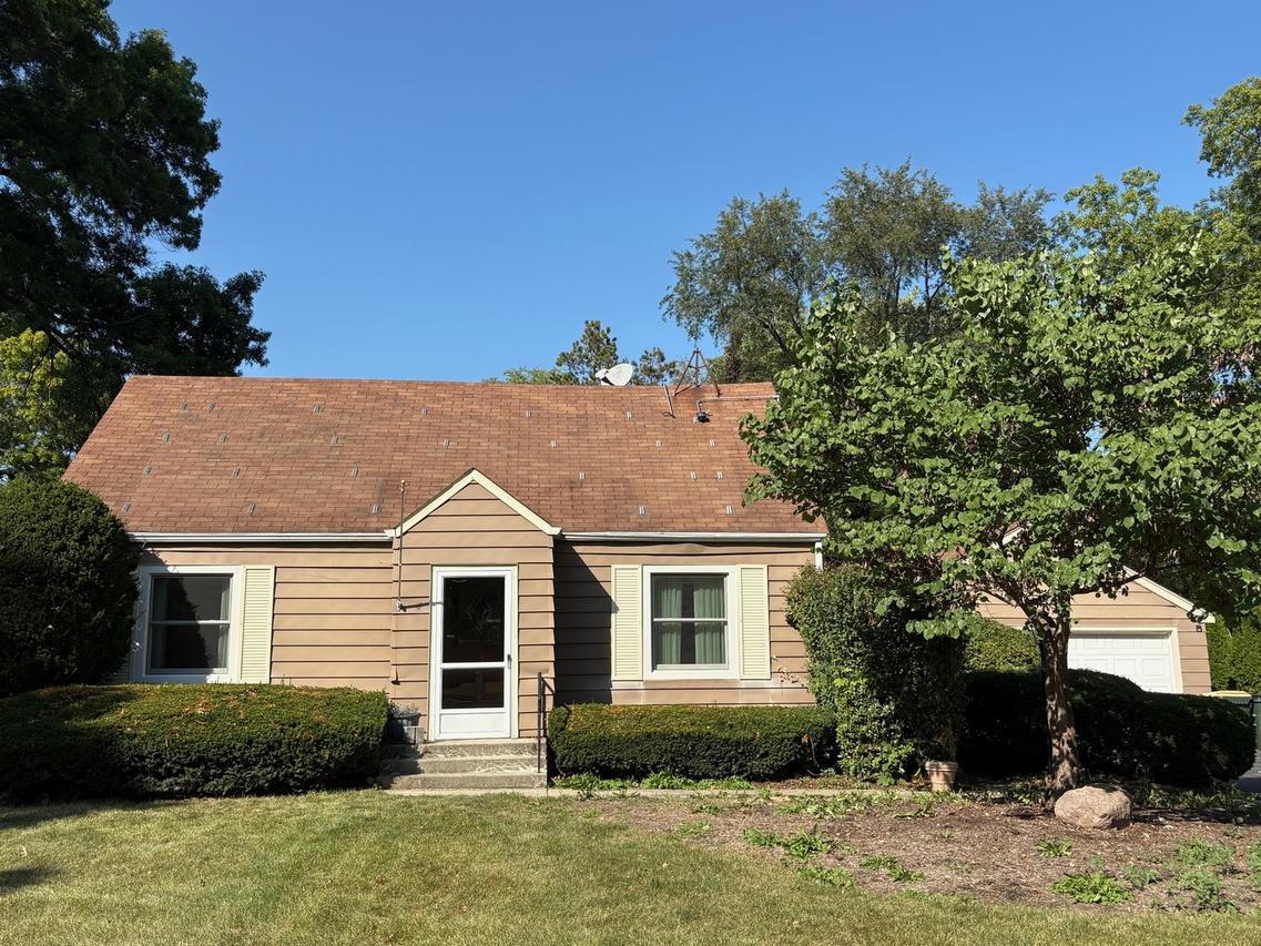 28W544 Rogers Ave., Warrenville, IL 60555