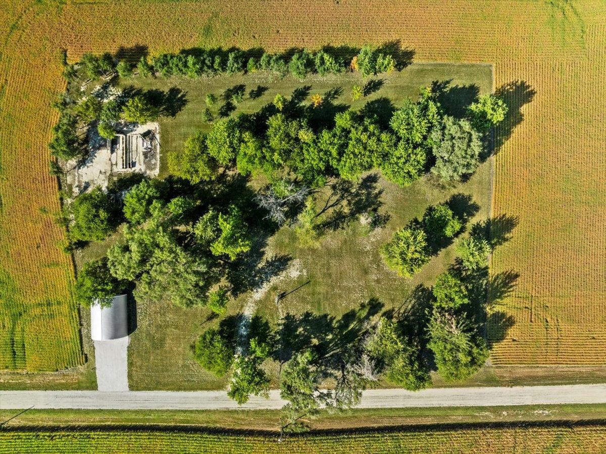 5905 E 1100 North Rd., Gridley, IL 61744