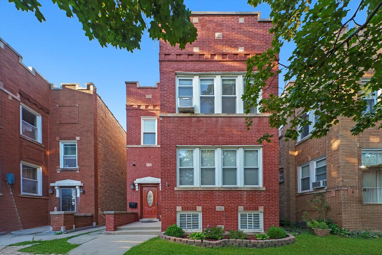 5436 W Dakin St., Chicago, IL 60641