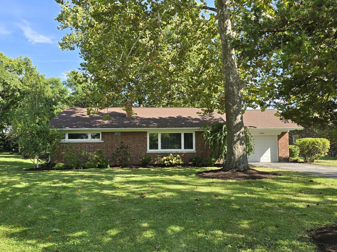 12543 S 100th Ave., Palos Park, IL 60464