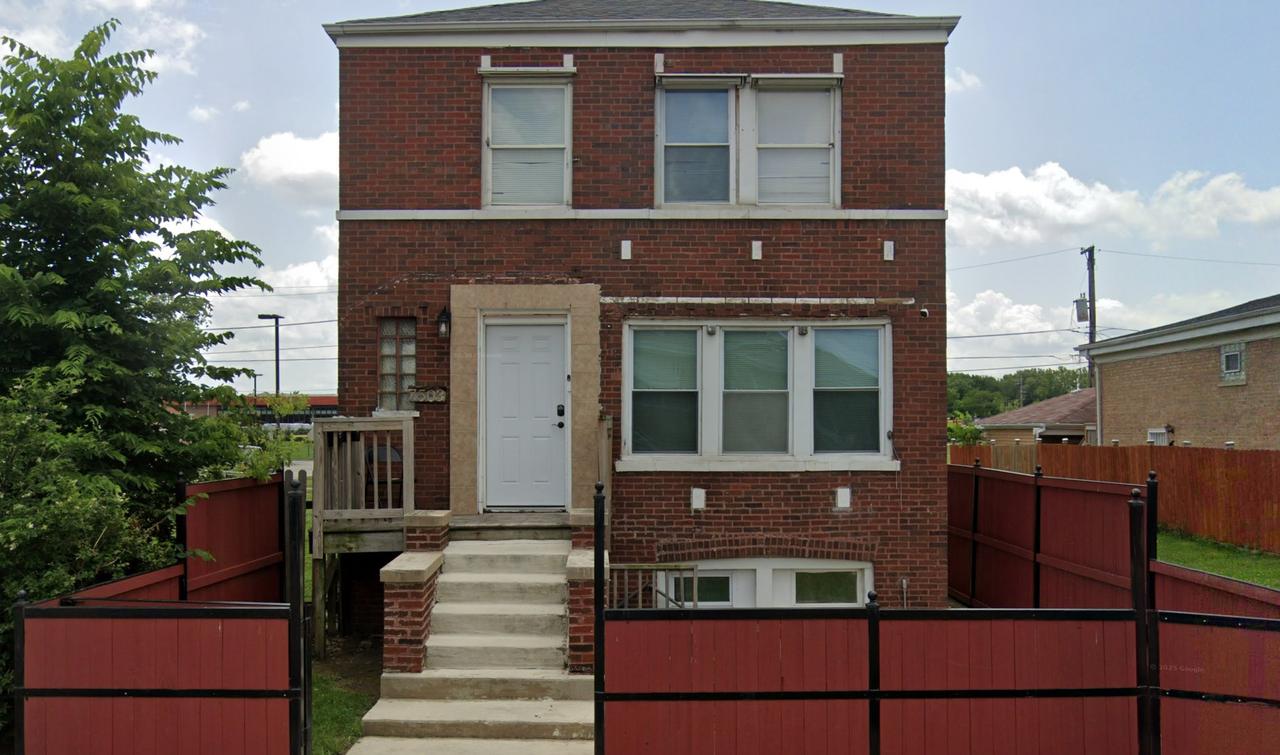 7503 W 64th St., Summit, IL 60501