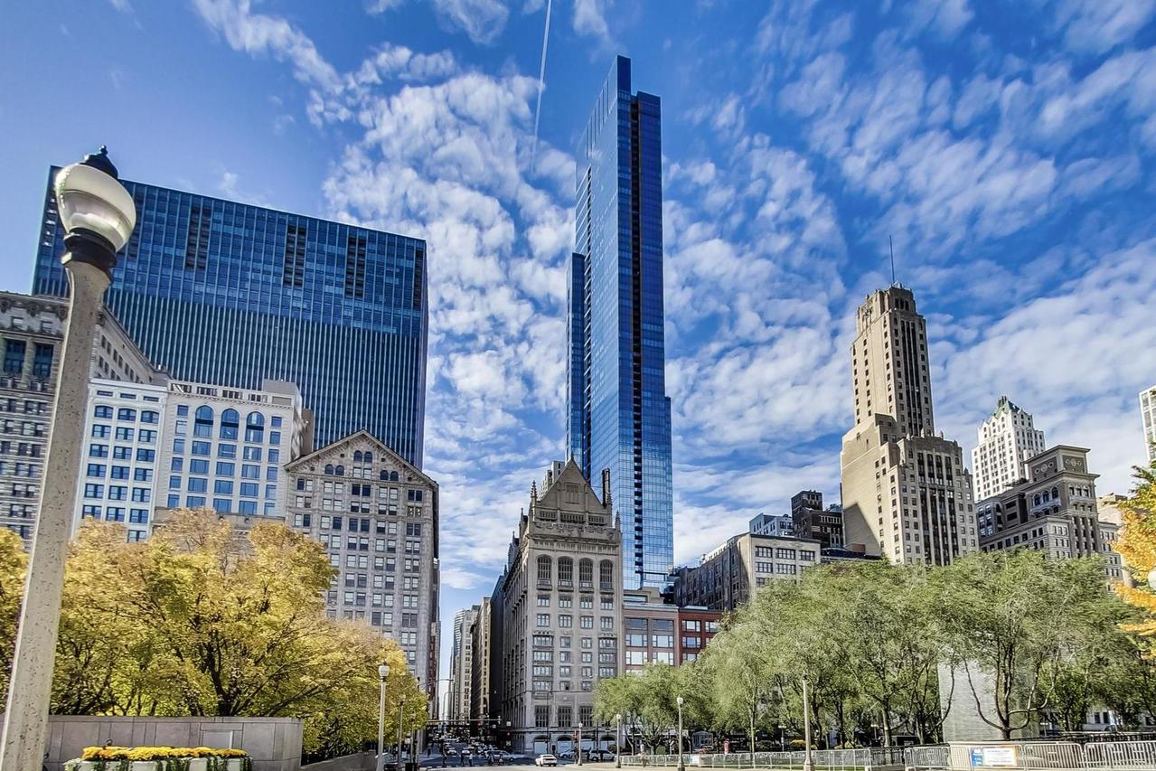 60 E Monroe St. #2702, Chicago, IL 60603