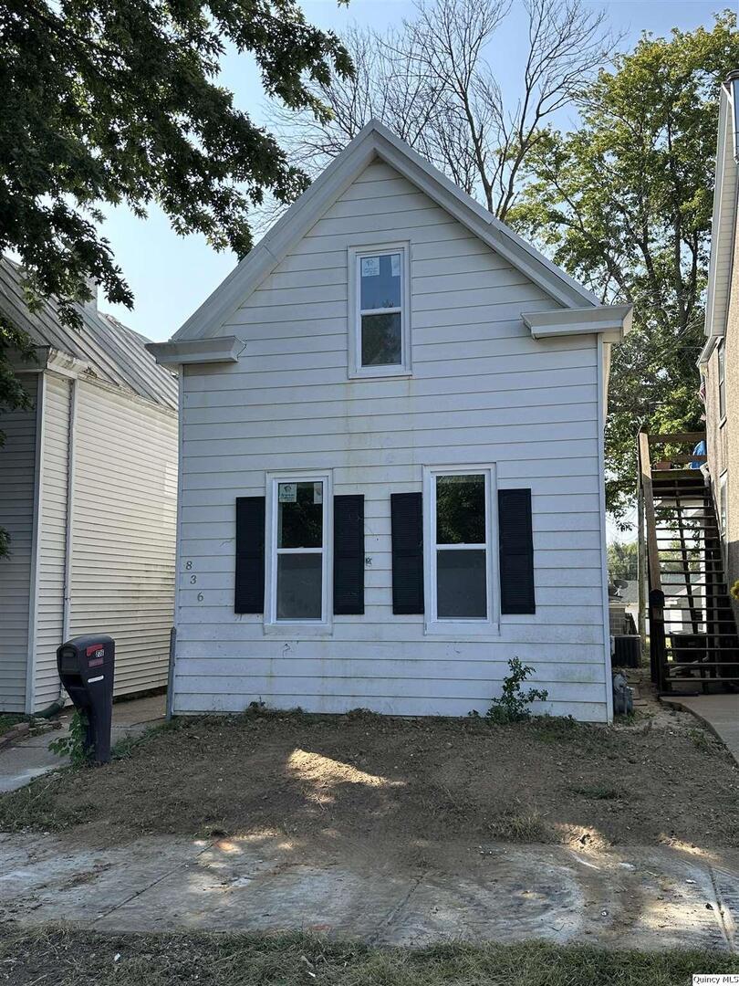 836 Adams, Quincy, IL 62301