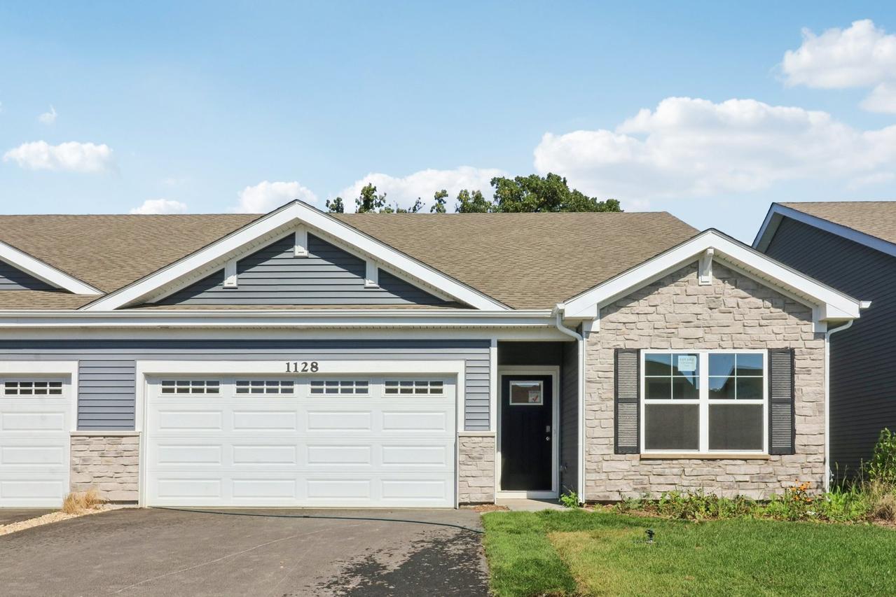 1128 Bluebell Ln., Bartlett, IL 60103