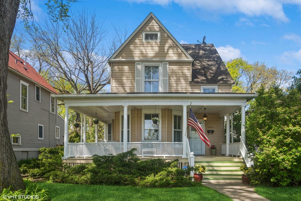 1022 Elmwood Ave., Evanston, IL 60202