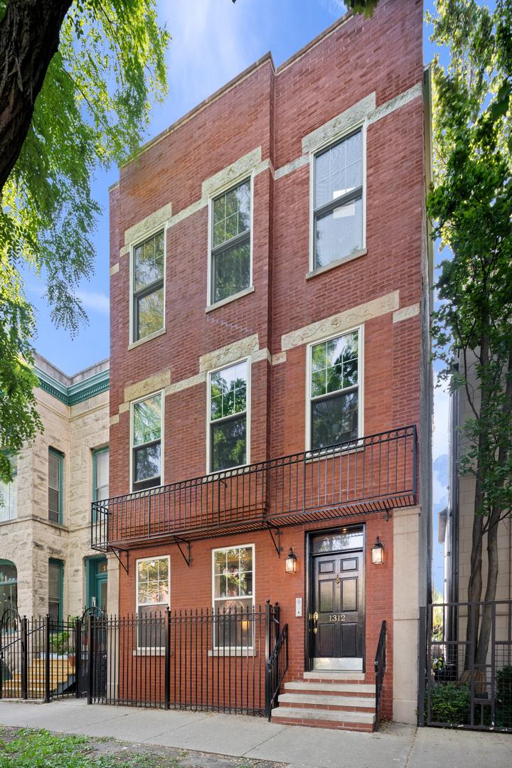 1312 N Leavitt St. #1, Chicago, IL 60622