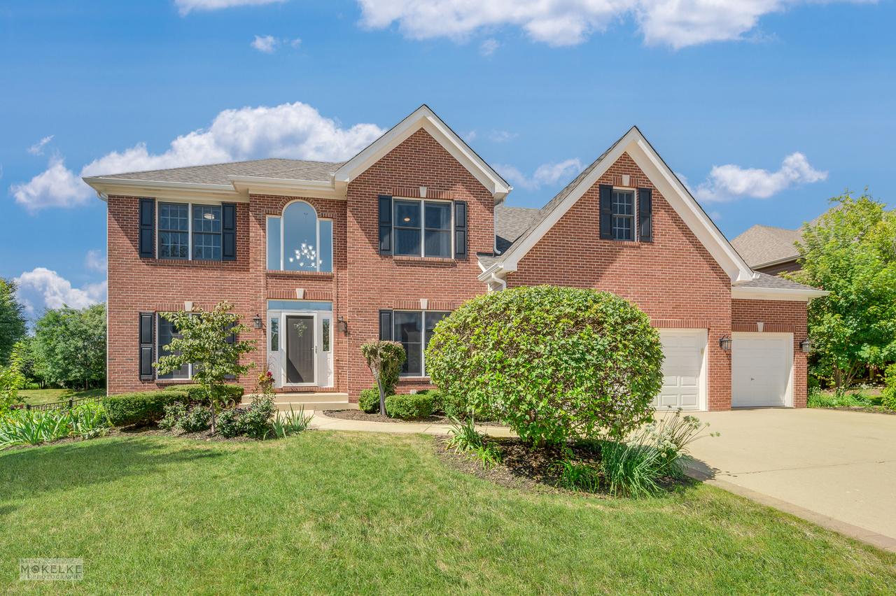 2670 Ginger Woods Dr., Aurora, IL 60502