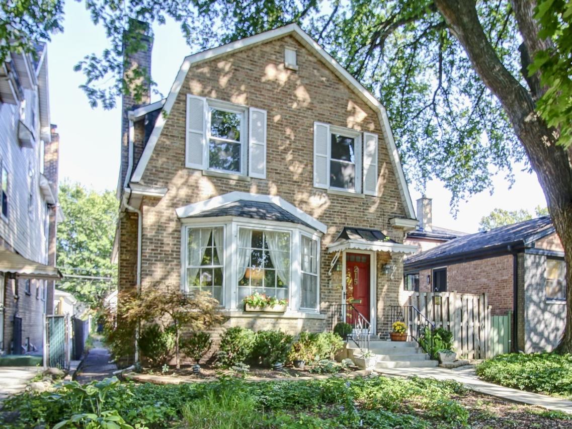 215 Brown Ave., Evanston, IL 60202
