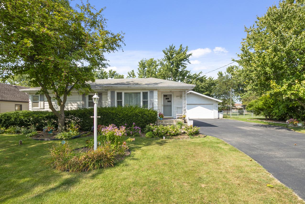 10832 Carpenter St., Mokena, IL 60448