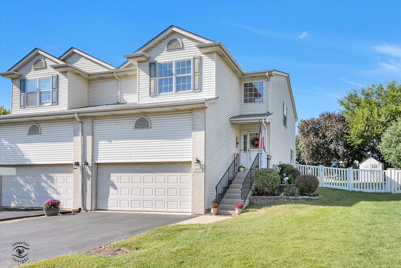 1102 E Treeline Dr., Lockport, IL 60441