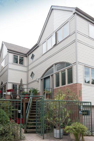 1127 W Cornelia Ave., Chicago, IL 60657