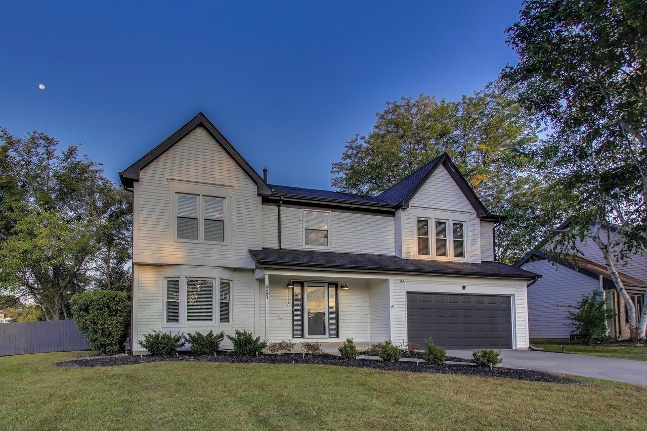 927 Garfield Ave., Libertyville, IL 60048