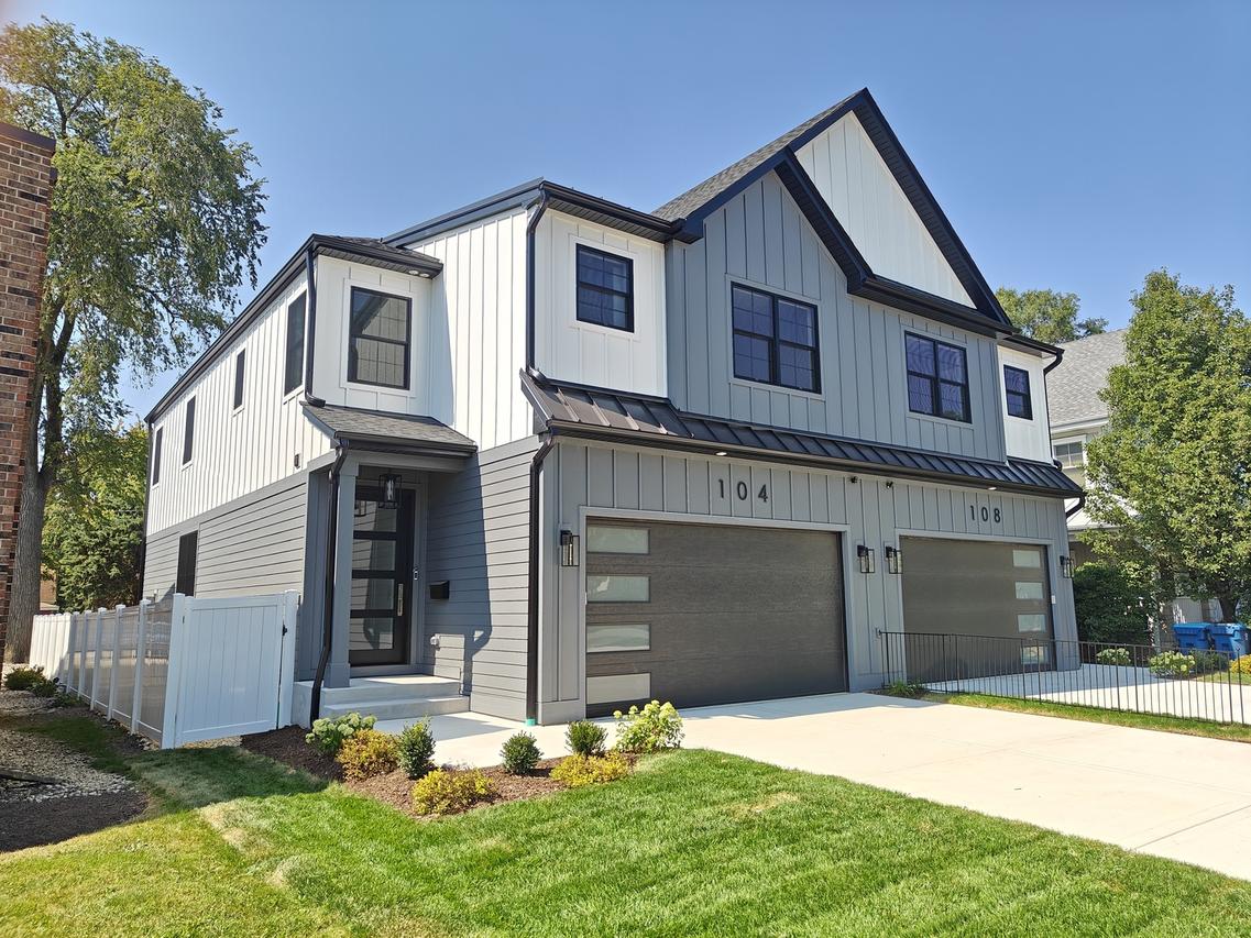 104 N Evergreen Ave., Elmhurst, IL 60126