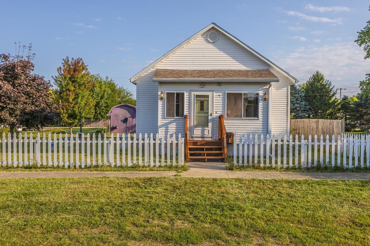 125 E Cleveland St., Cullom, IL 60929