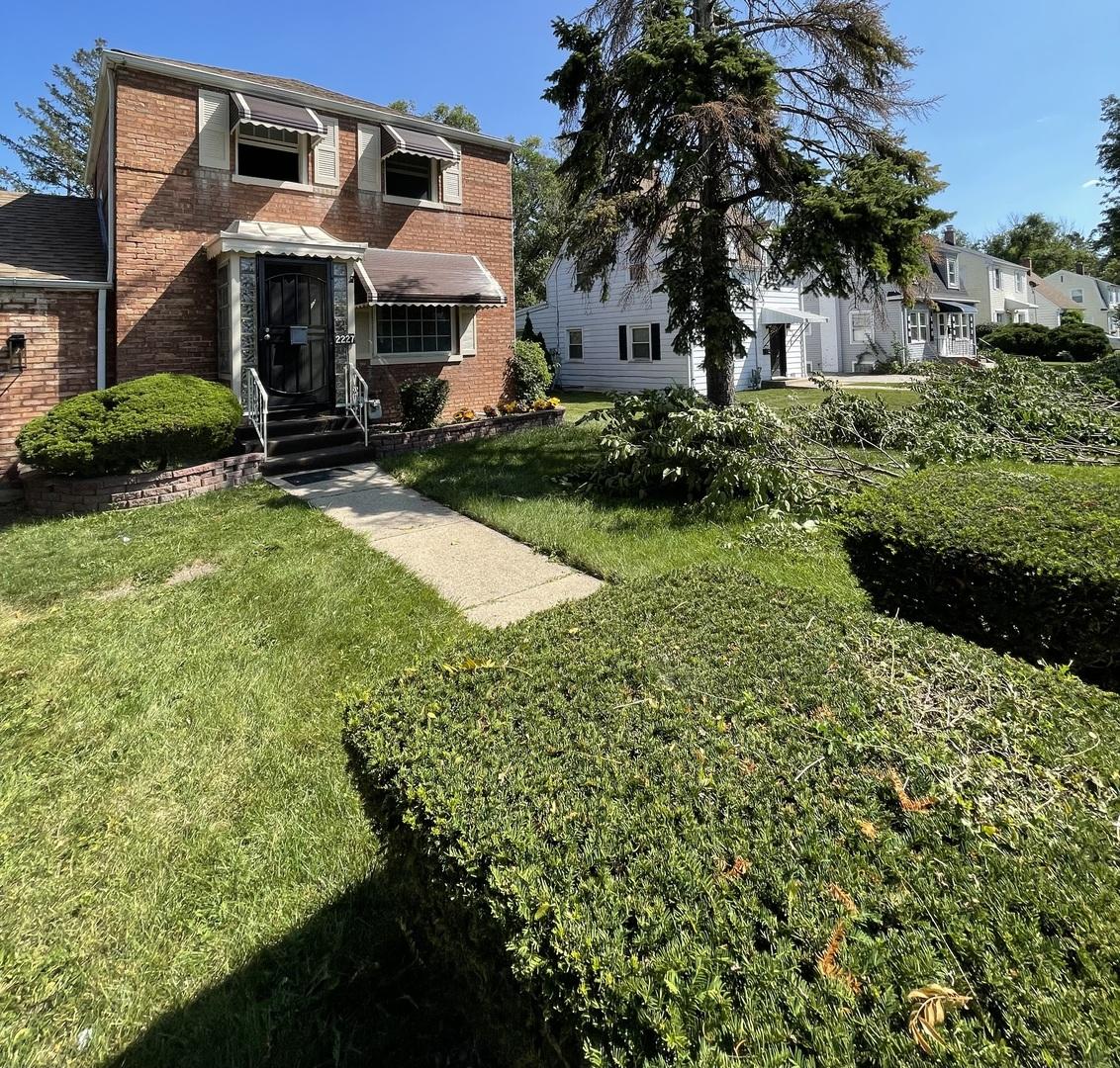 2227 S 10th Ave., Broadview, IL 60155