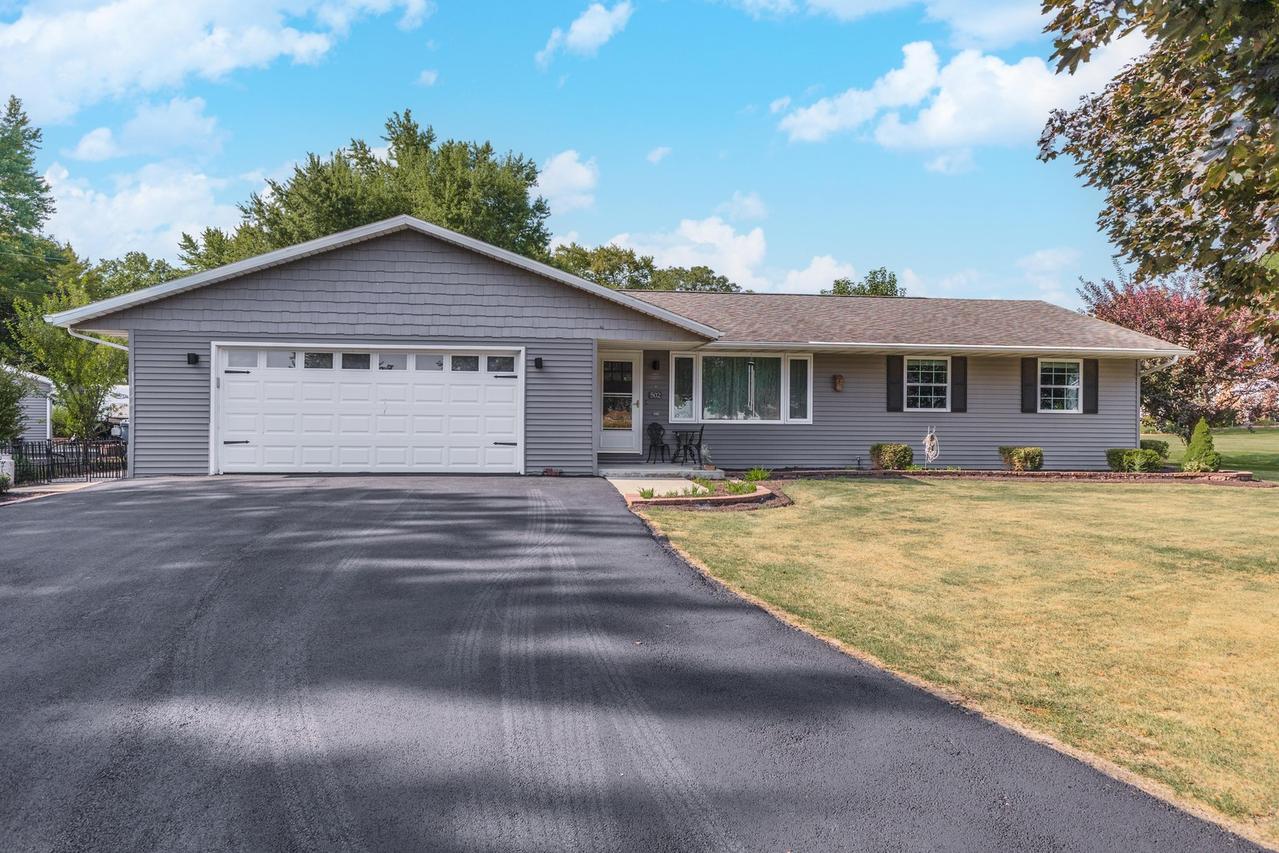 502 W Jeffery St., Cullom, IL 60929