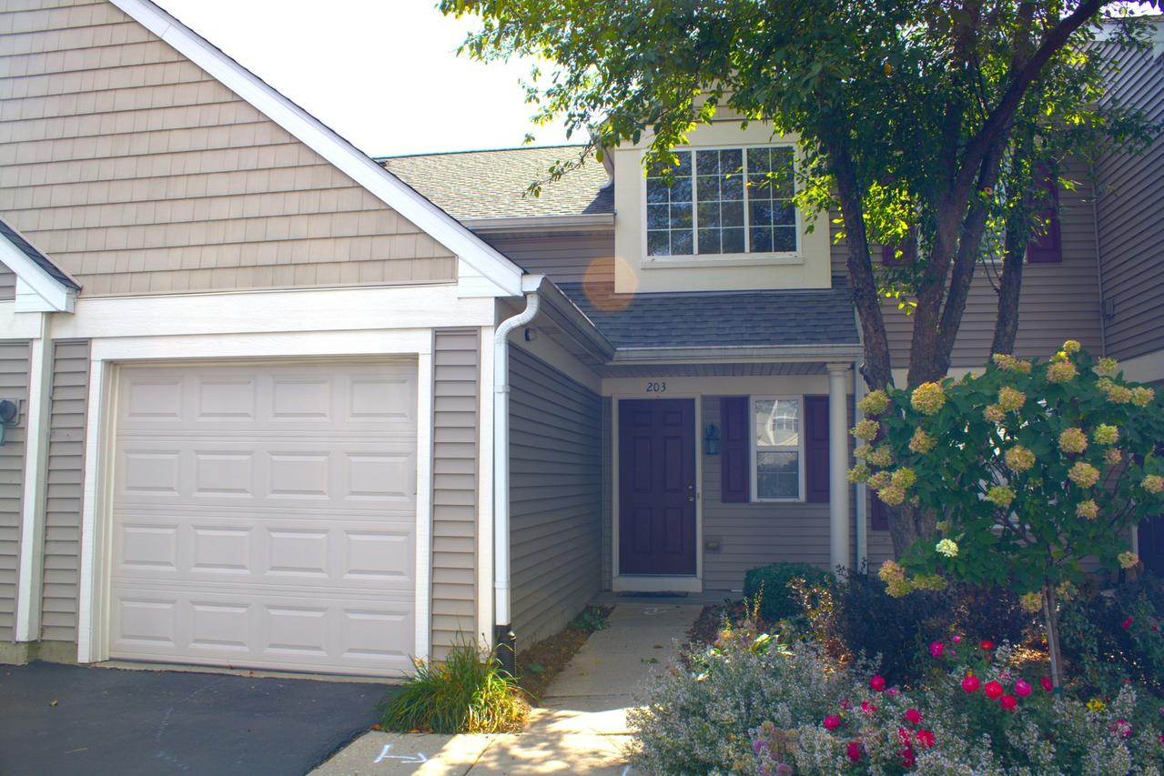 2219 Waterleaf Ct. #203, Naperville, IL 60564