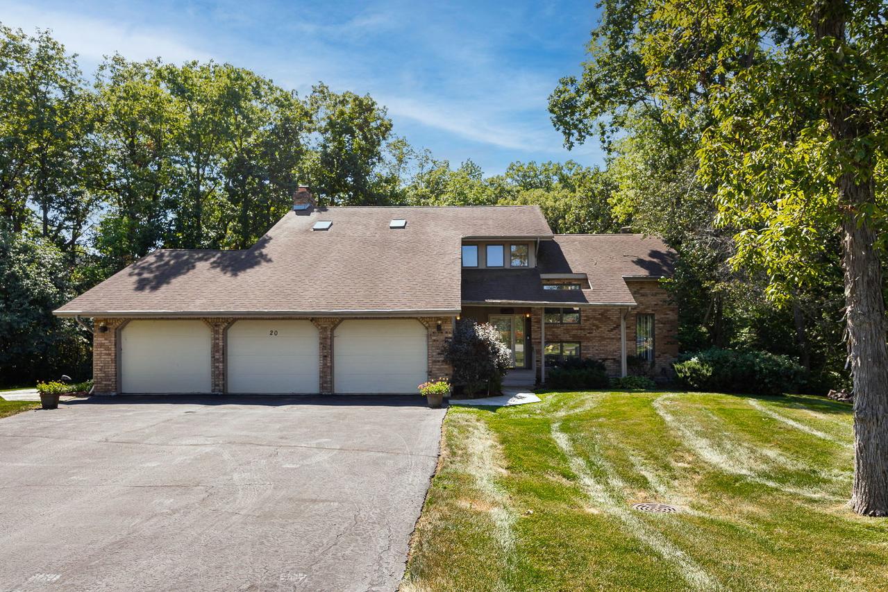 20 Geneva Ct., Crete, IL 60417