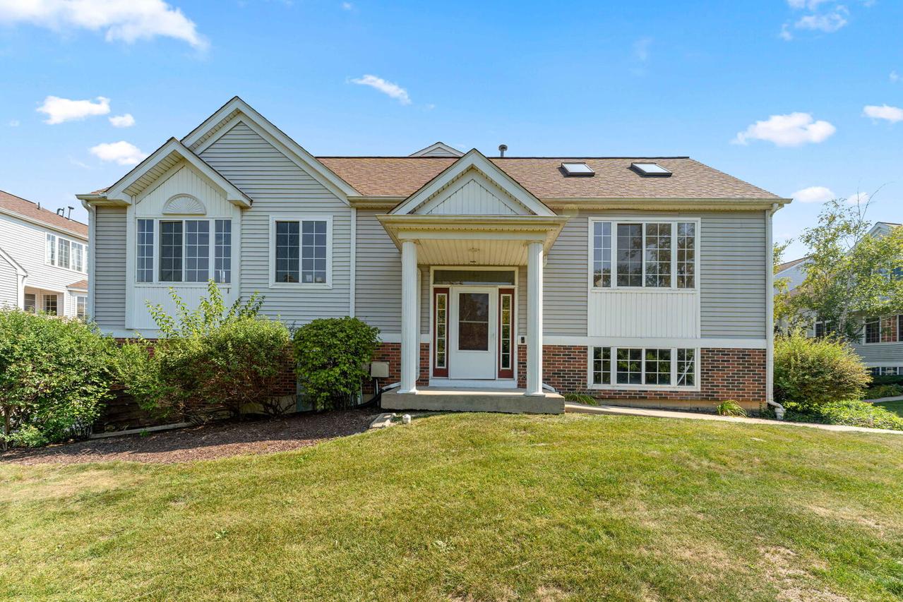 2400 Dawson Ln., Algonquin, IL 60102