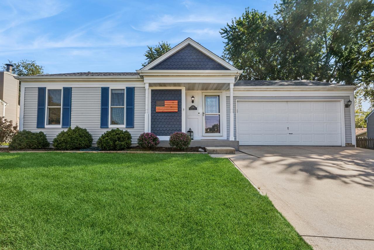 2293 Bannister Ln., Aurora, IL 60504